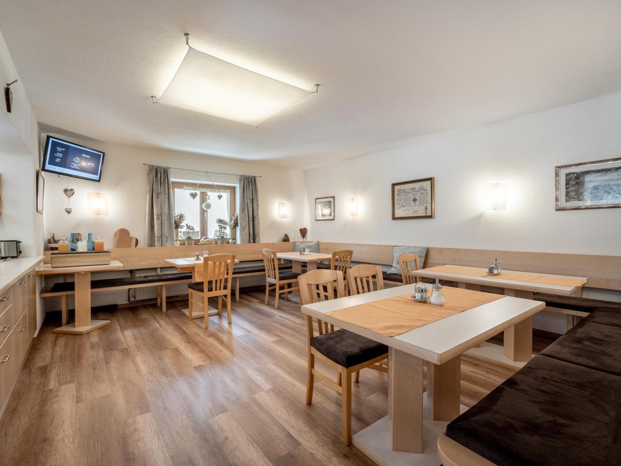 Quality Hosts Arlberg - Haus Pepi Eiter 호텔 장크트안톤암아를베르크 외부 사진